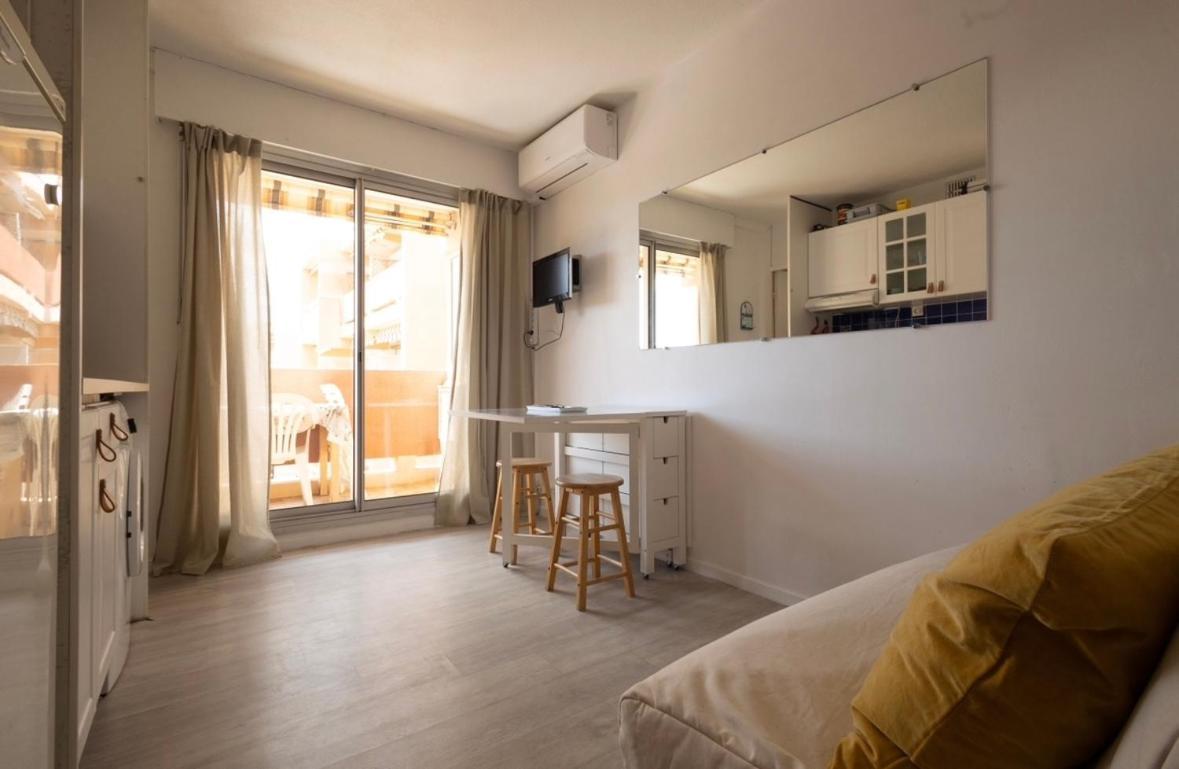 Studio Cabine Les Rives De La Faviere Piscine Et Tennis Les Pieds Dans L'Eau Bormes-les-Mimosas Exteriör bild